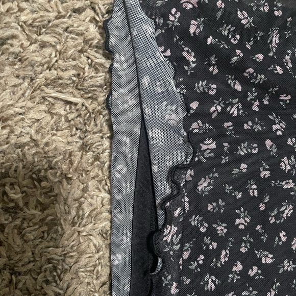 H&M divided mini skirt - Picture 4 of 5